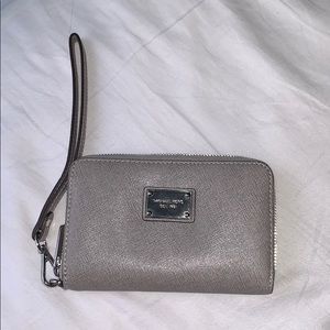 Michael Kors grey wristlet